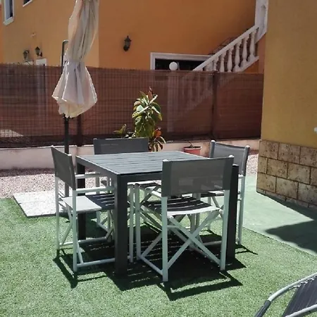 Chalet Pareado Moderno Casa vacanze