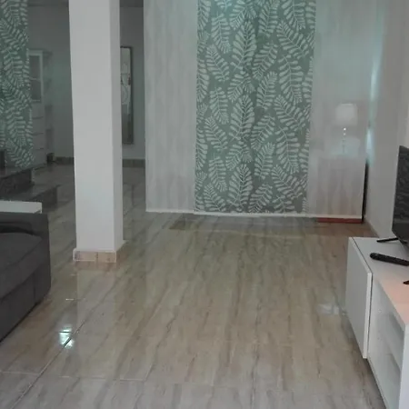 Chalet Pareado Moderno Prázdninový dům *